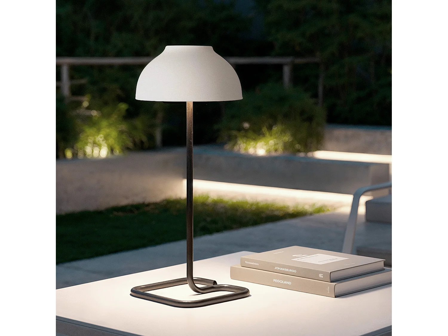 Lampe à Poser LED 3W Portable pour Extérieur avec Batterie USB Rechargable Carlo Blanc / Noir