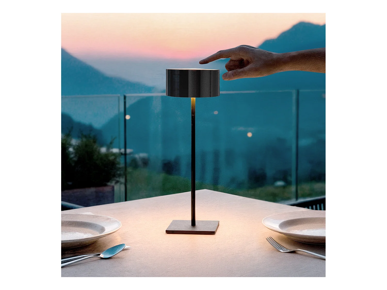 Lampada da Tavolo LED 3W Portatile per Esterni con Batteria USB Ricaricabile Cesc Nero