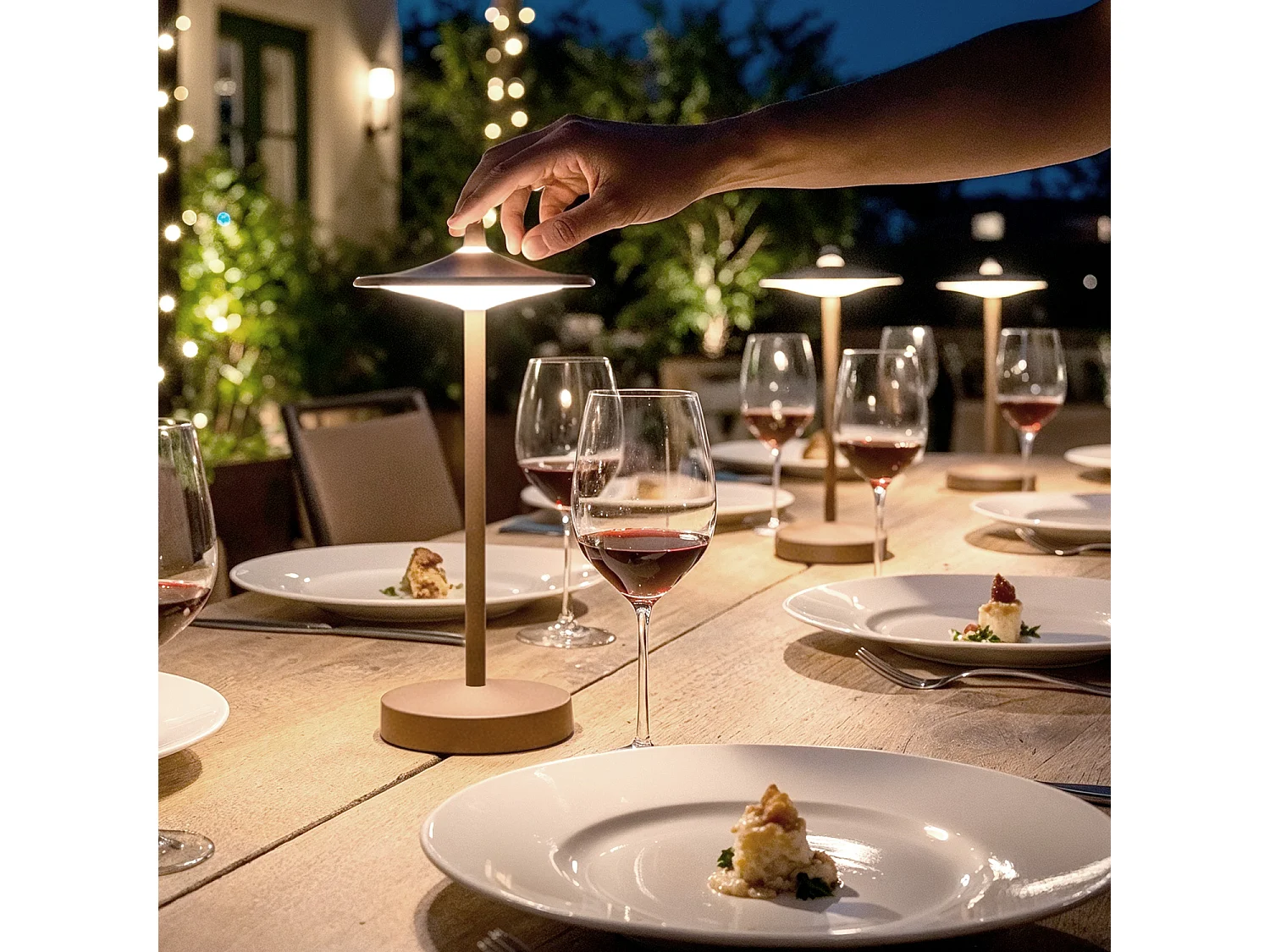 Lámpara de Mesa LED Portátil para Exterior Metal con Batería Recargable Milevani Marrón