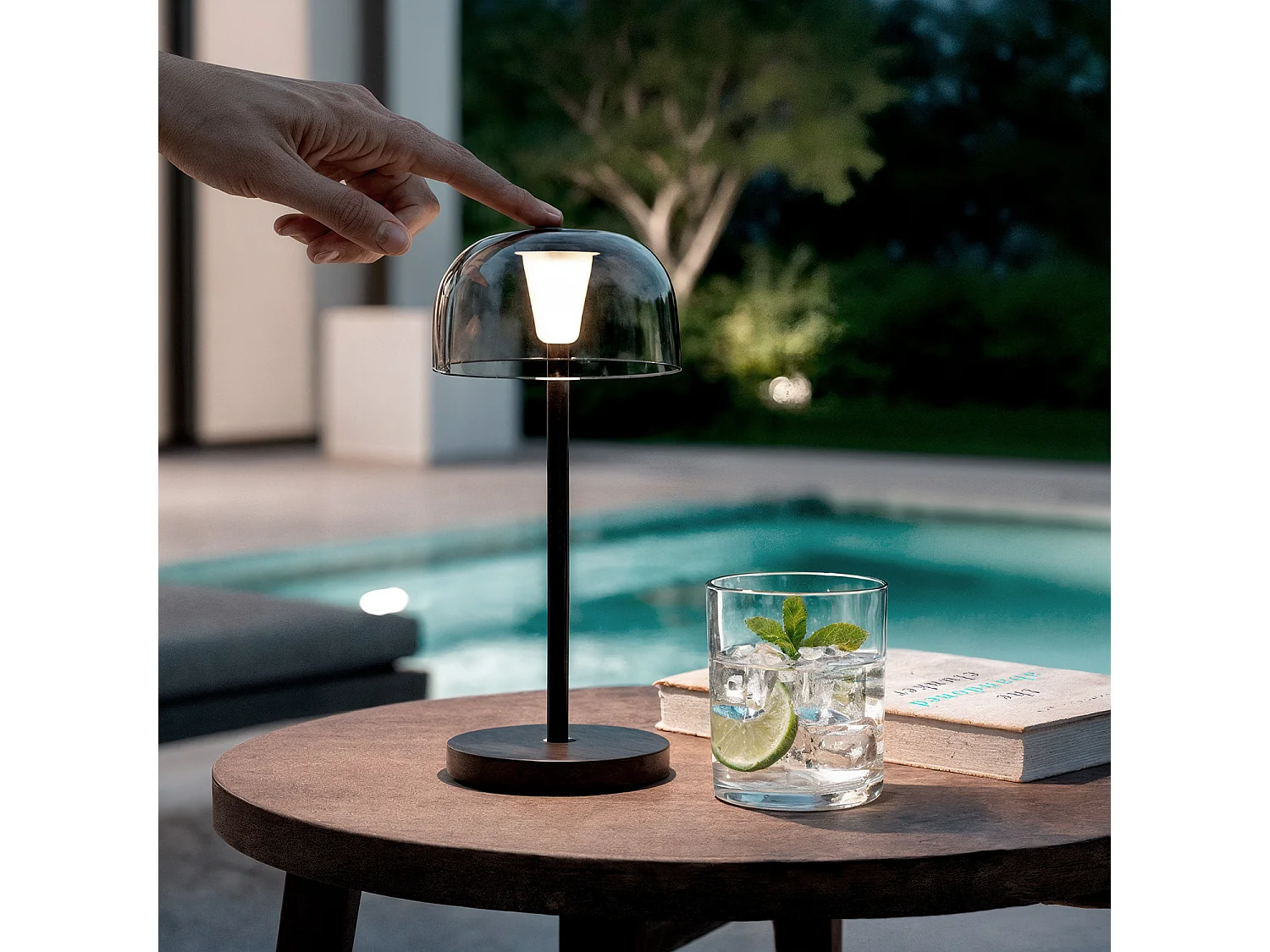Lámpara de Mesa LED Portátil para Exterior Metal con Batería Recargable Lendora Smoke Negro