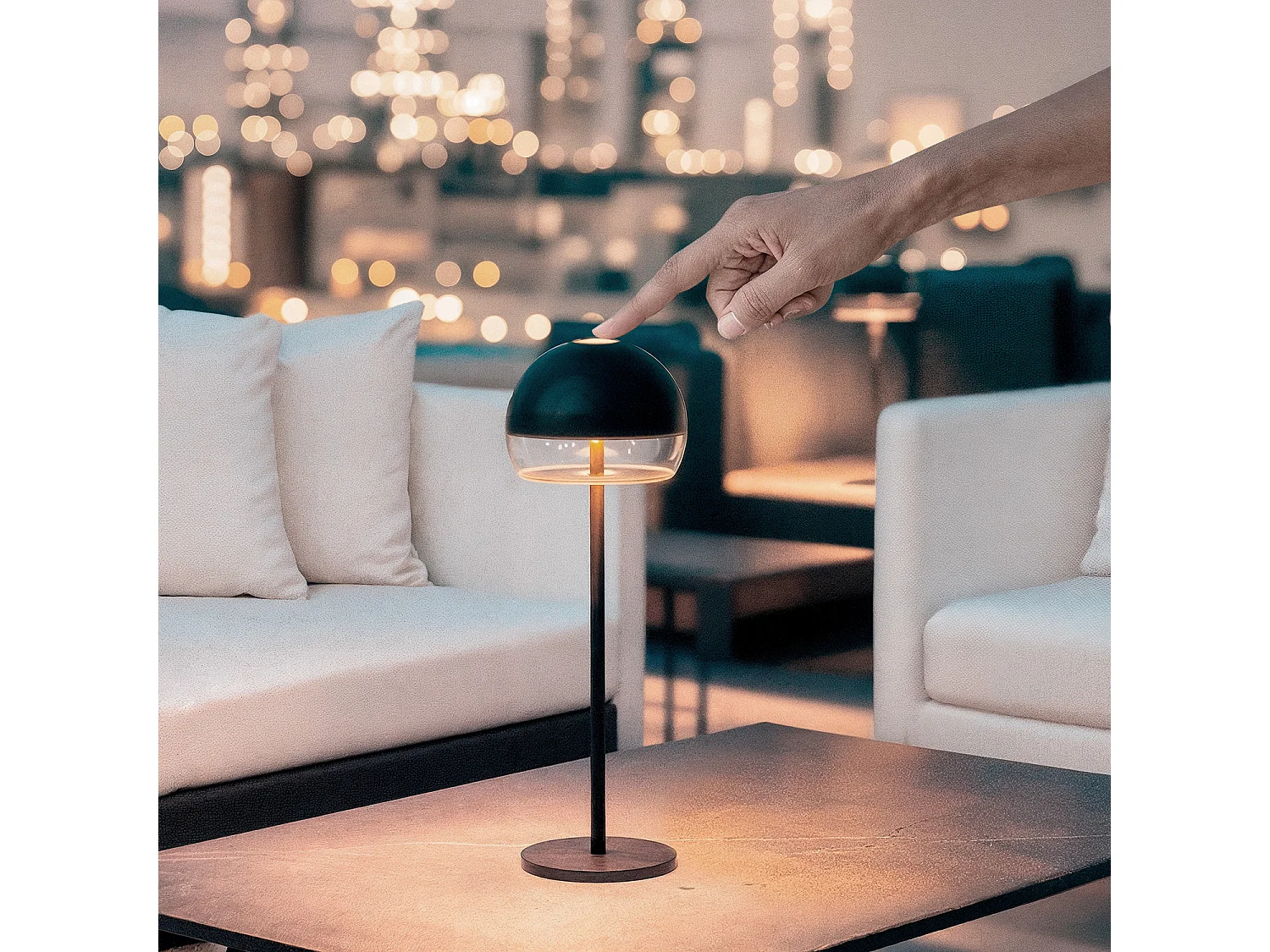 Lámpara de Mesa LED Portátil para Exterior con Batería USB Recargable Adair Blanco