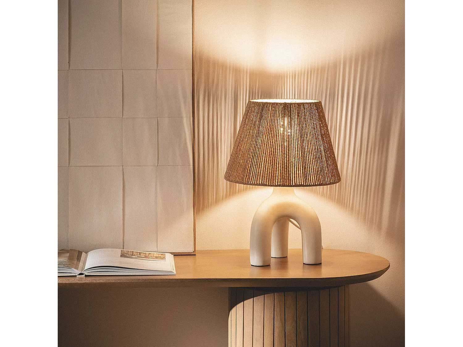 Lampe à Poser Papier Tressé et Résine Otilia  Blanc