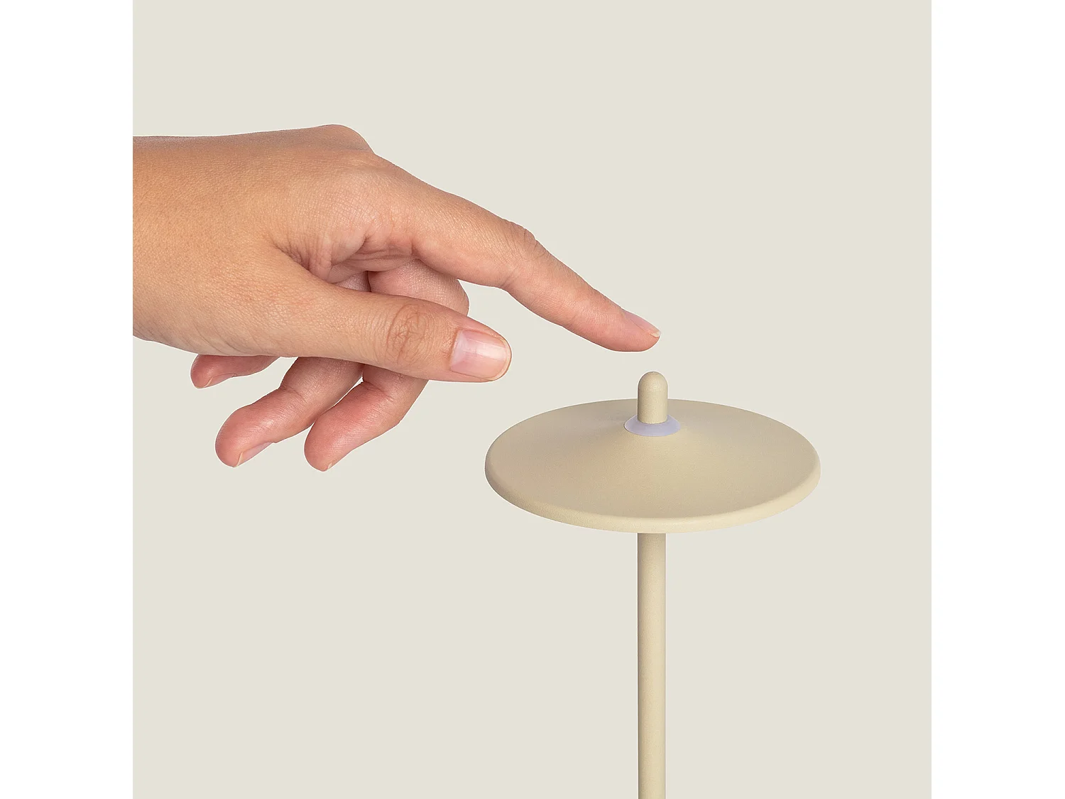 Lampada da Tavolo LED Portatile per Esterni con Batteria USB Ricaricabile Milevani Beige