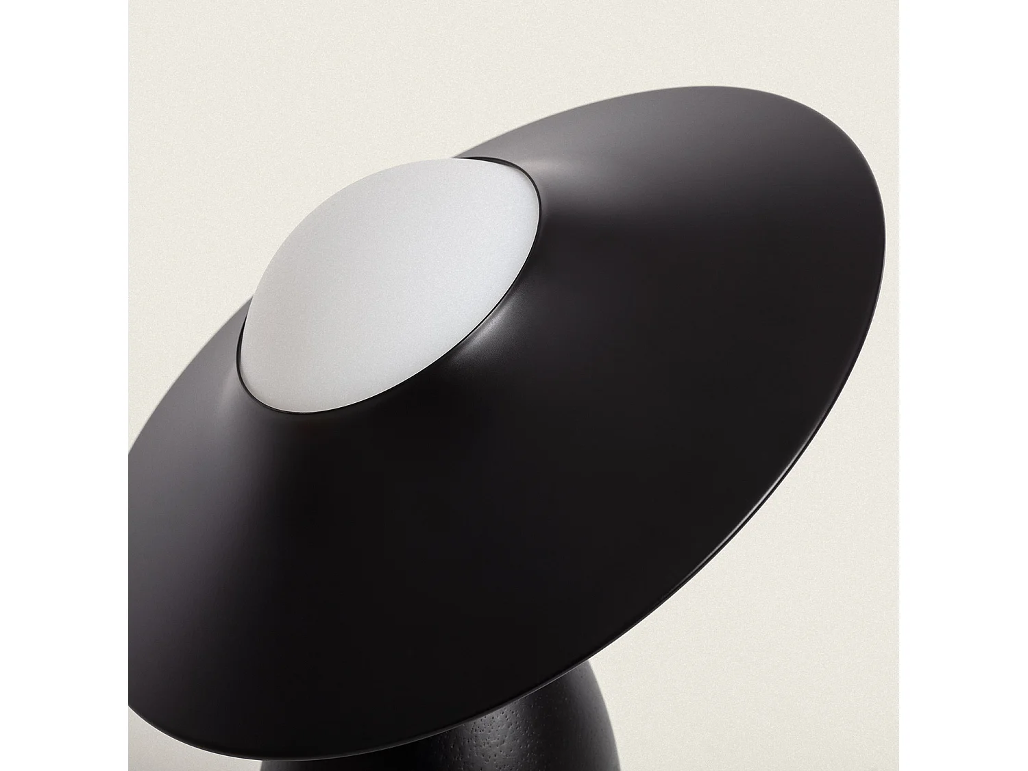 Lámpara de Mesa Madera Raisa Negro