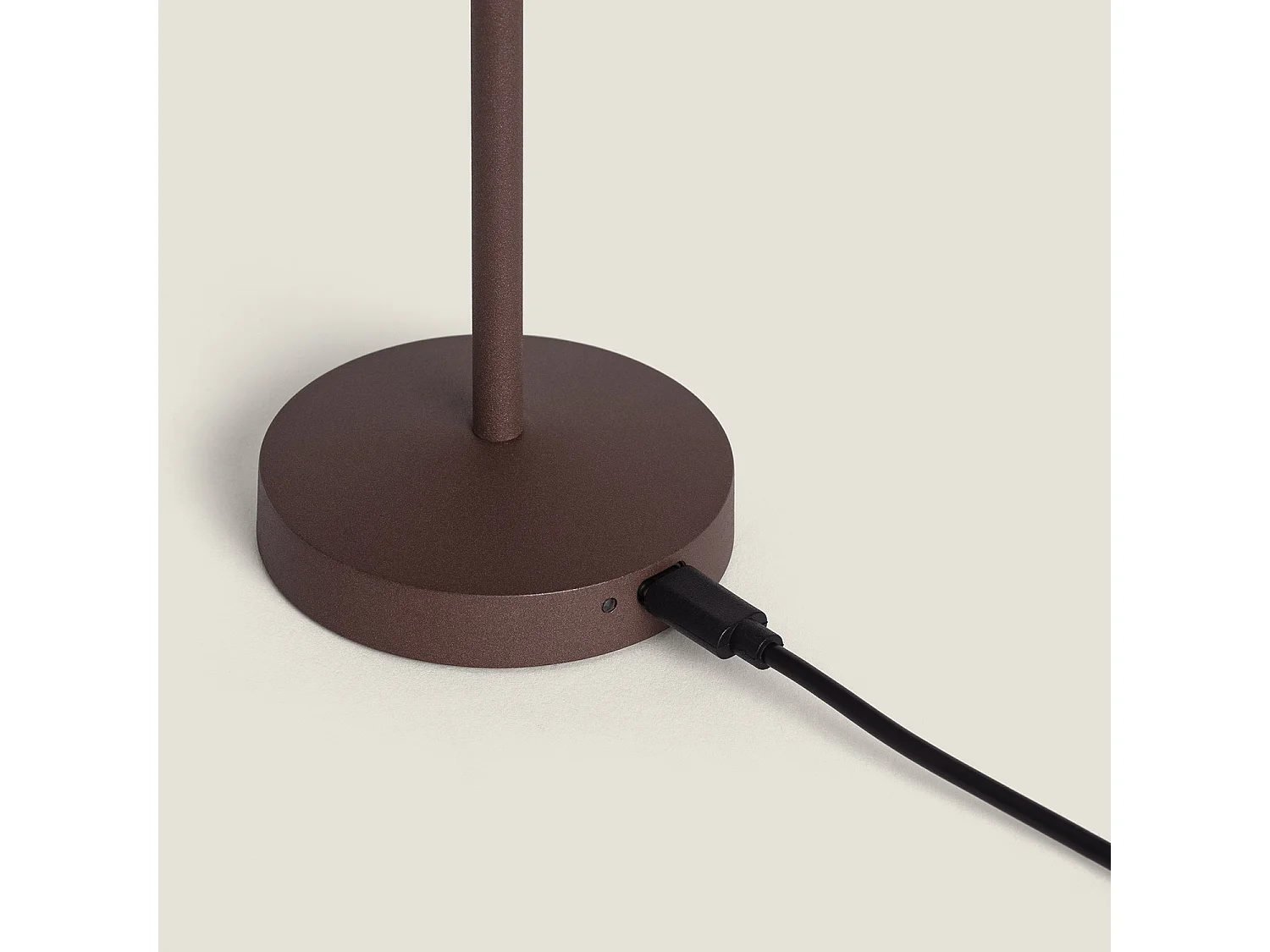 Lampe à Poser LED Portable pour Extérieur Métal avec Batterie Rechargeable Lendora Smoke Brun