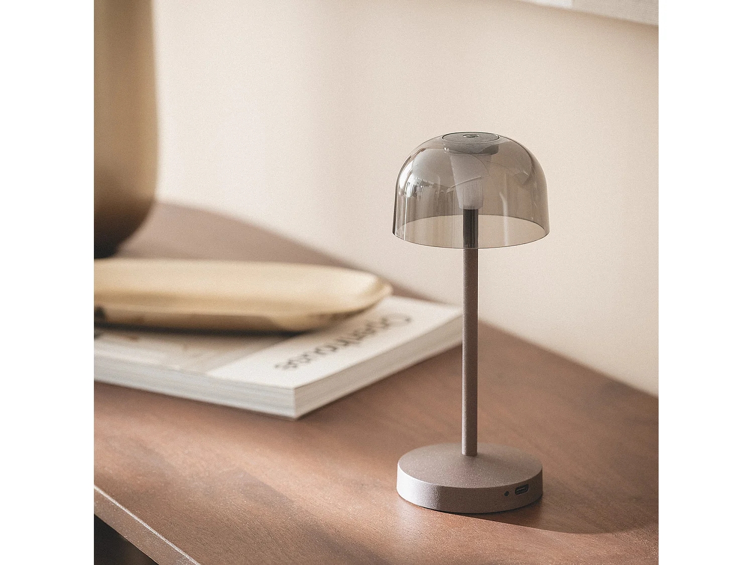 Lampe à Poser LED Portable pour Extérieur Métal avec Batterie Rechargeable Lendora Smoke Brun