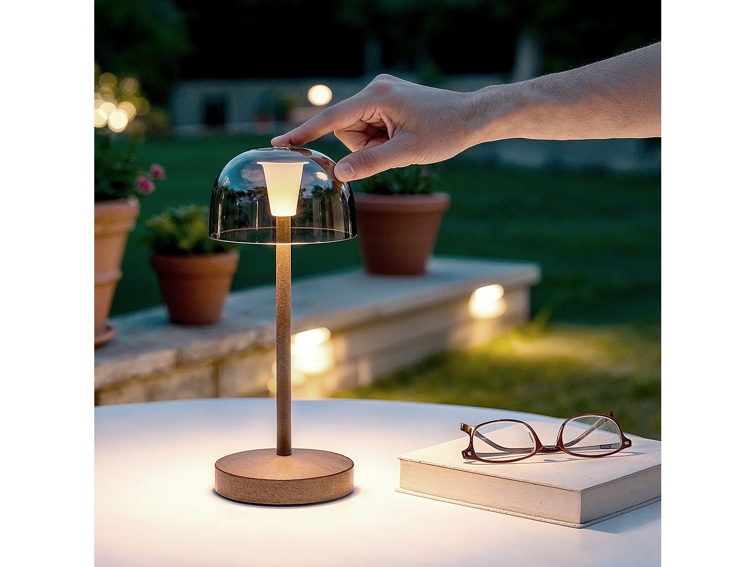 Lampe à Poser LED Portable pour Extérieur Métal avec Batterie Rechargeable Lendora Smoke Brun