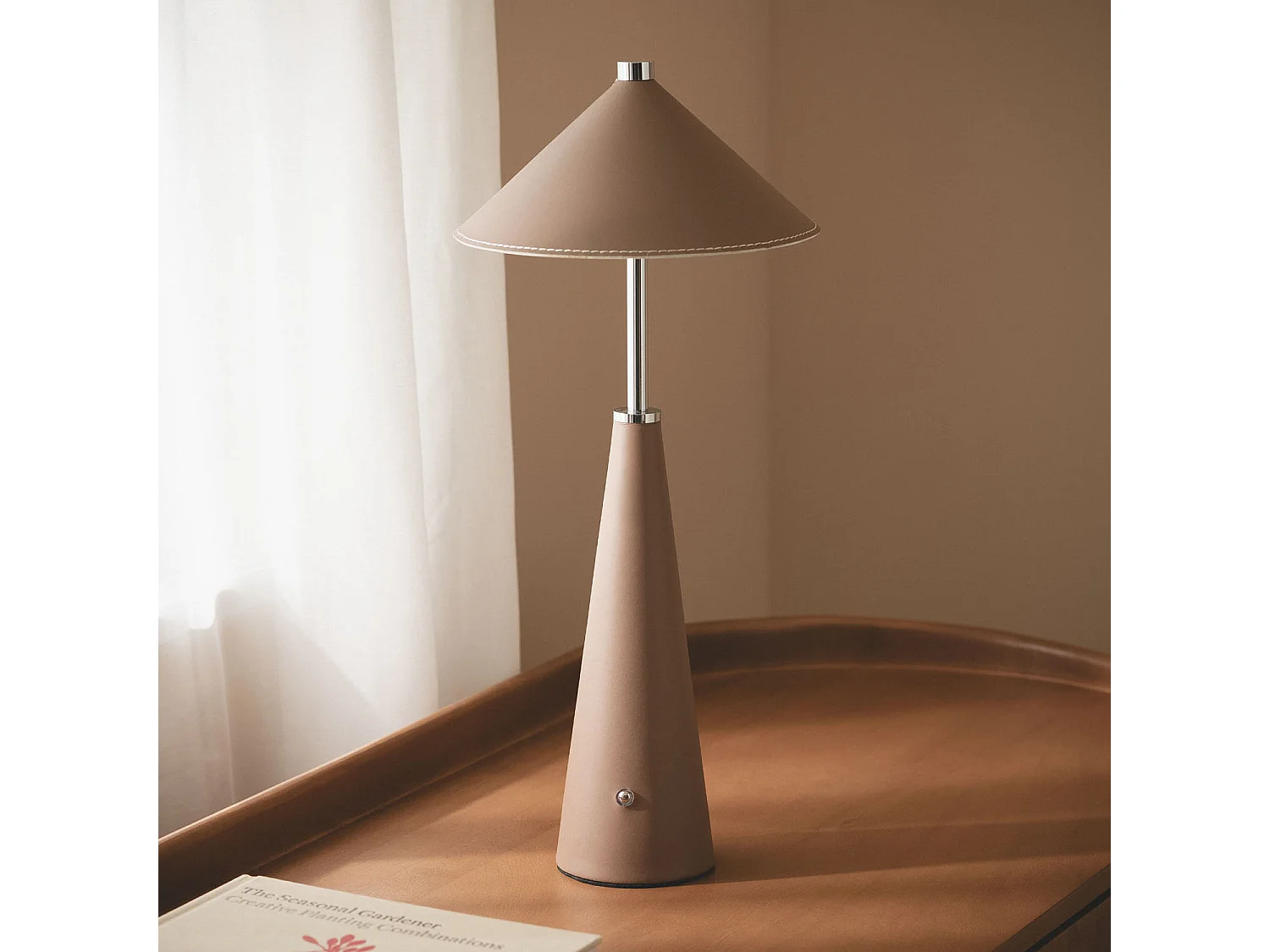 Lámpara de Mesa LED Portátil Cuero con Batería USB Recargable Tyu Tule Marrón