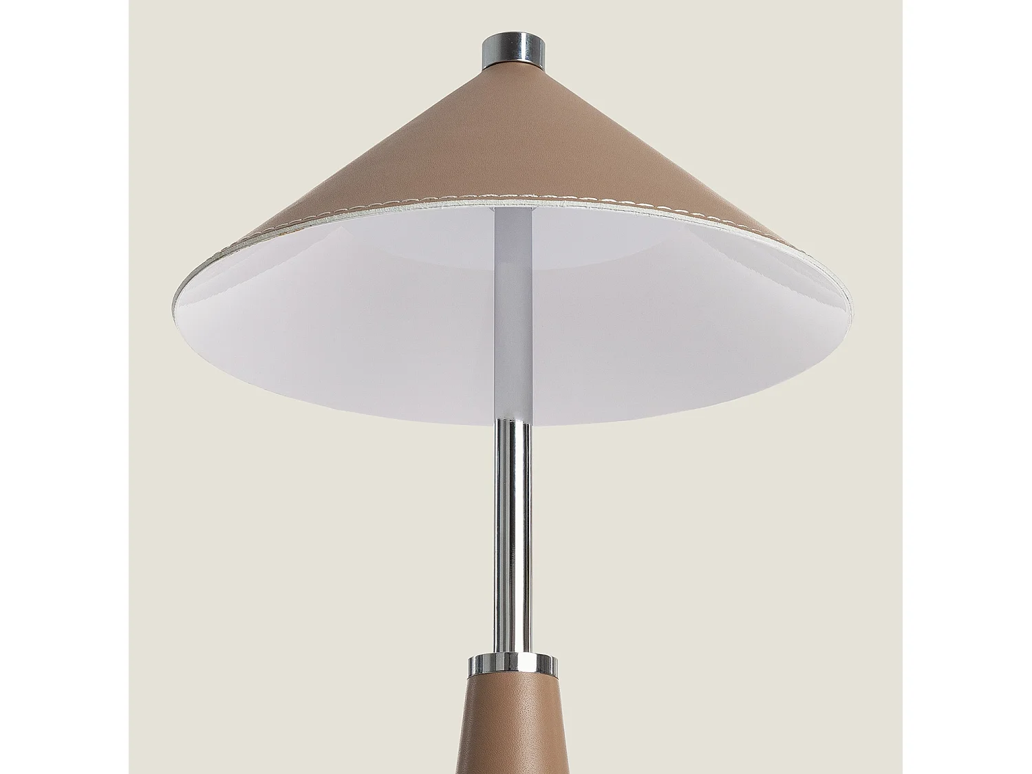 Lampe à Poser LED Portable Cuir et Métal avec Batterie USB Rechargeable Tyu Tule Brun