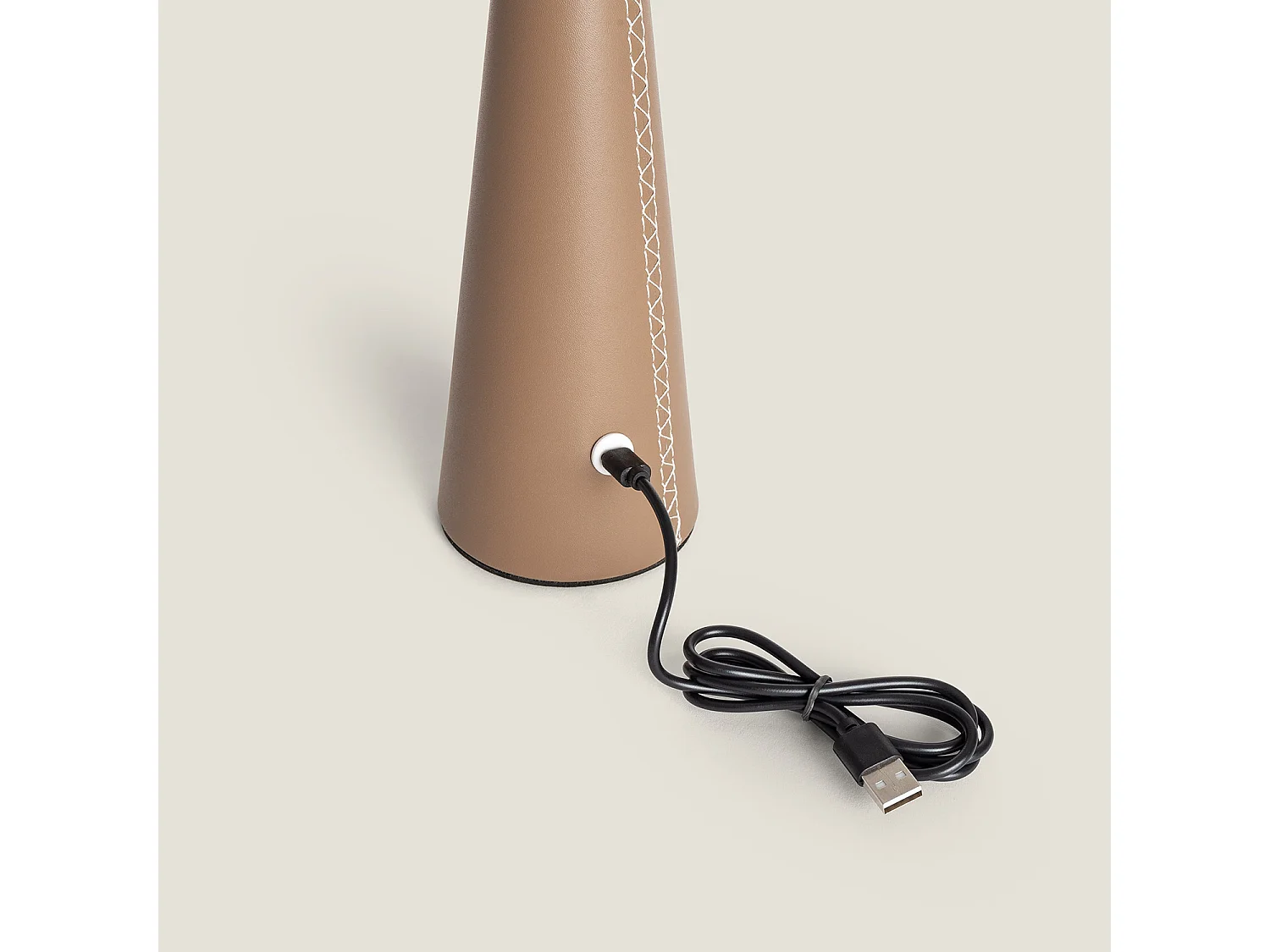 Lampe à Poser LED Portable Cuir et Métal avec Batterie USB Rechargeable Tyu Tule Brun