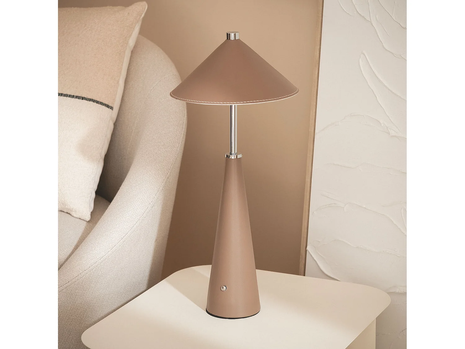 Lampe à Poser LED Portable Cuir et Métal avec Batterie USB Rechargeable Tyu Tule Brun