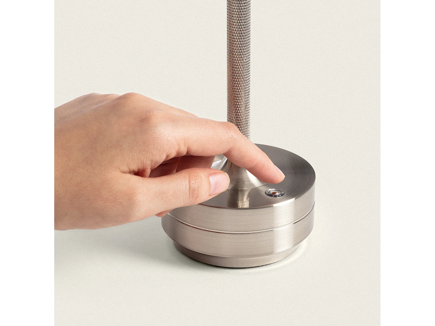 Lámpara de Mesa LED Portátil Metal con Batería USB Recargable Astrid Plateado