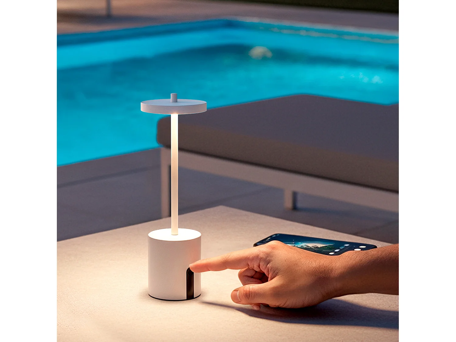 Lampe à Poser LED Portable Extérieure Métal avec Batterie Rechargeable Jawania Blanc