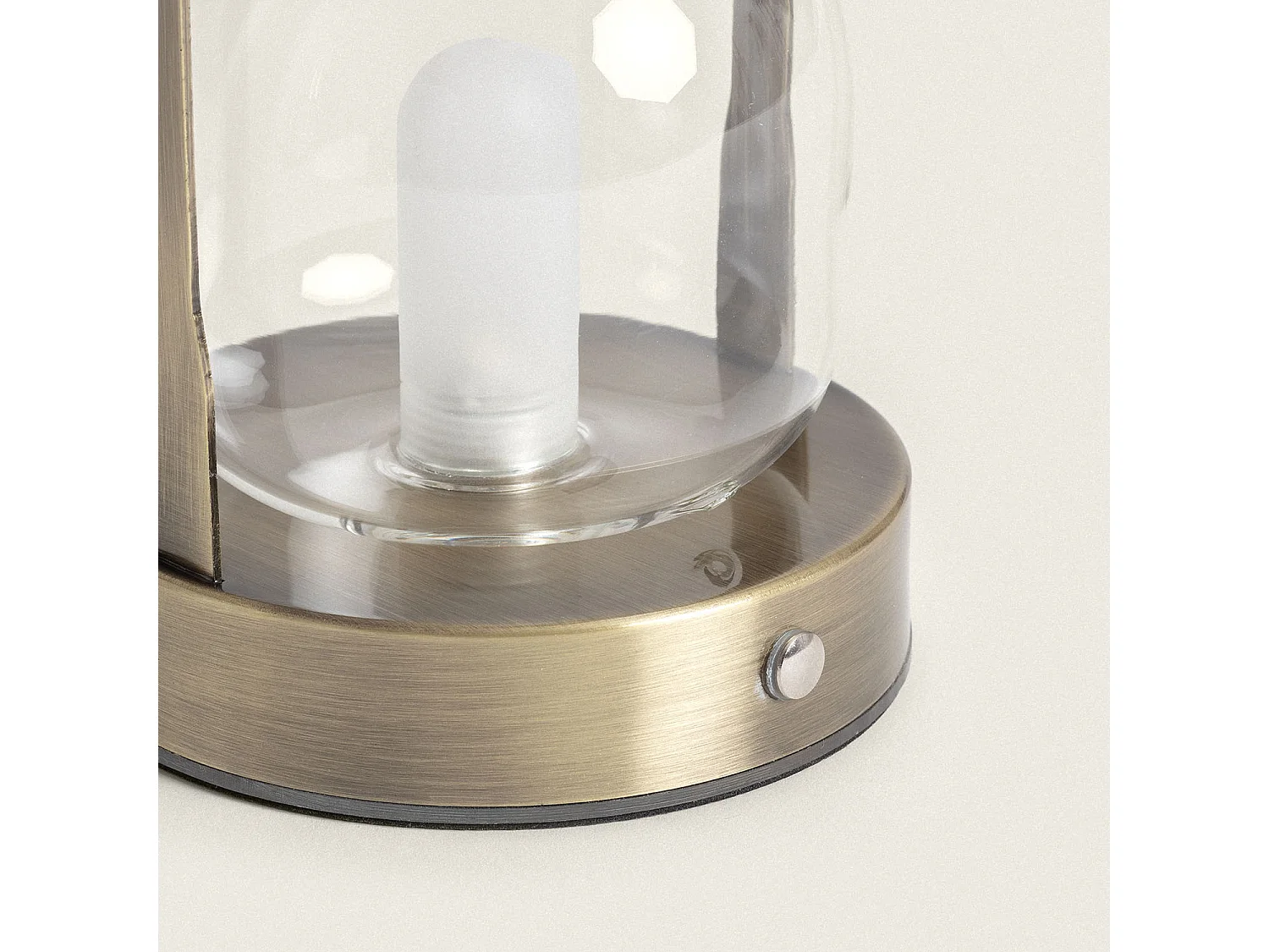 Lámpara de Mesa LED Portátil con Batería USB Recargable Metal y Cristal Olena Latón
