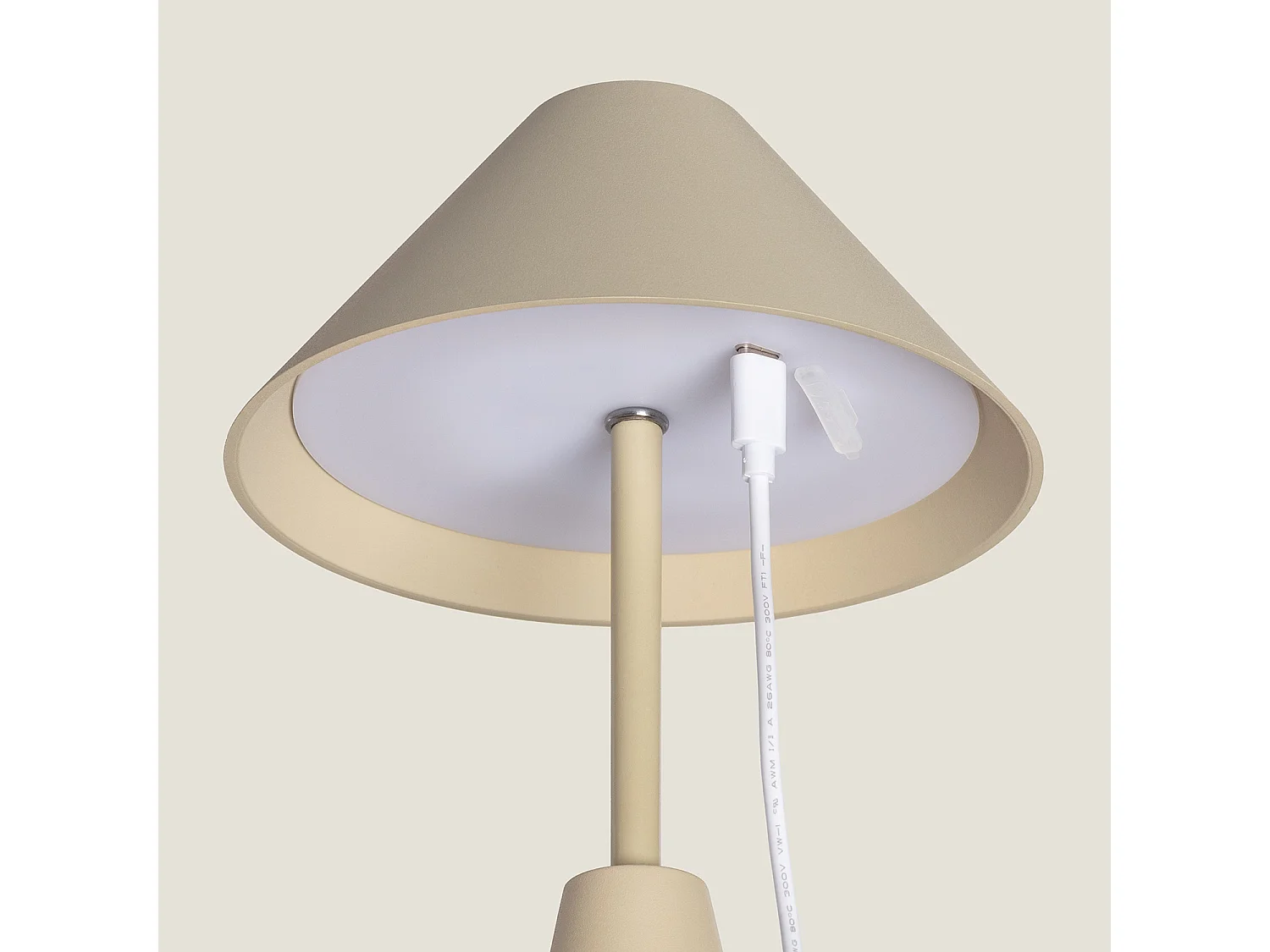 Lampada da Tavolo LED Portatile 3W per Esterni Metallo con Batteria Ricaricabile Chamle Beige