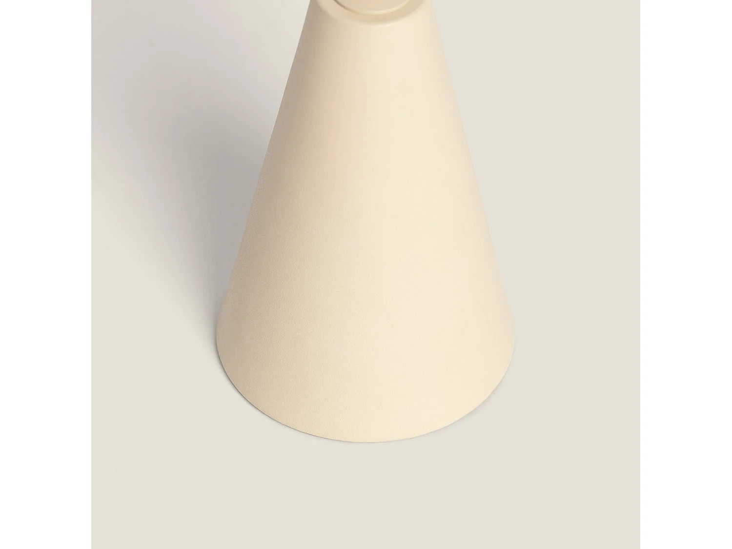 Lampada da Tavolo LED Portatile 3W per Esterni Metallo con Batteria Ricaricabile Chamle Beige