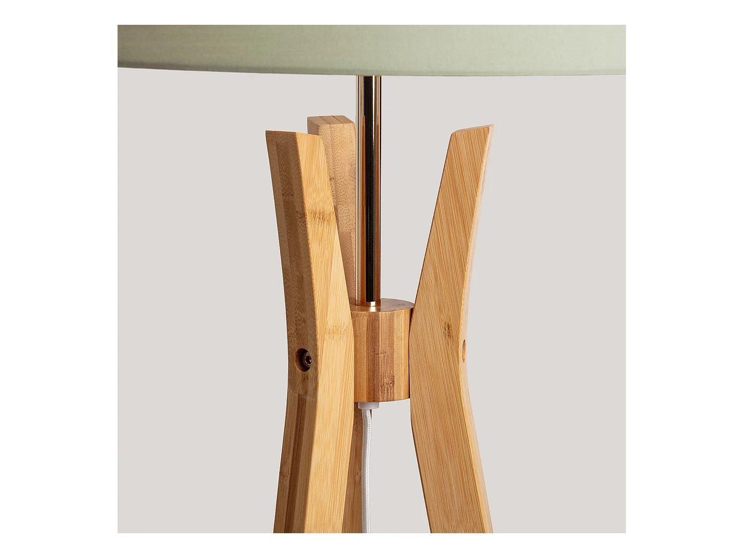 Lámpara de Pie Qaanso Verde Celadón