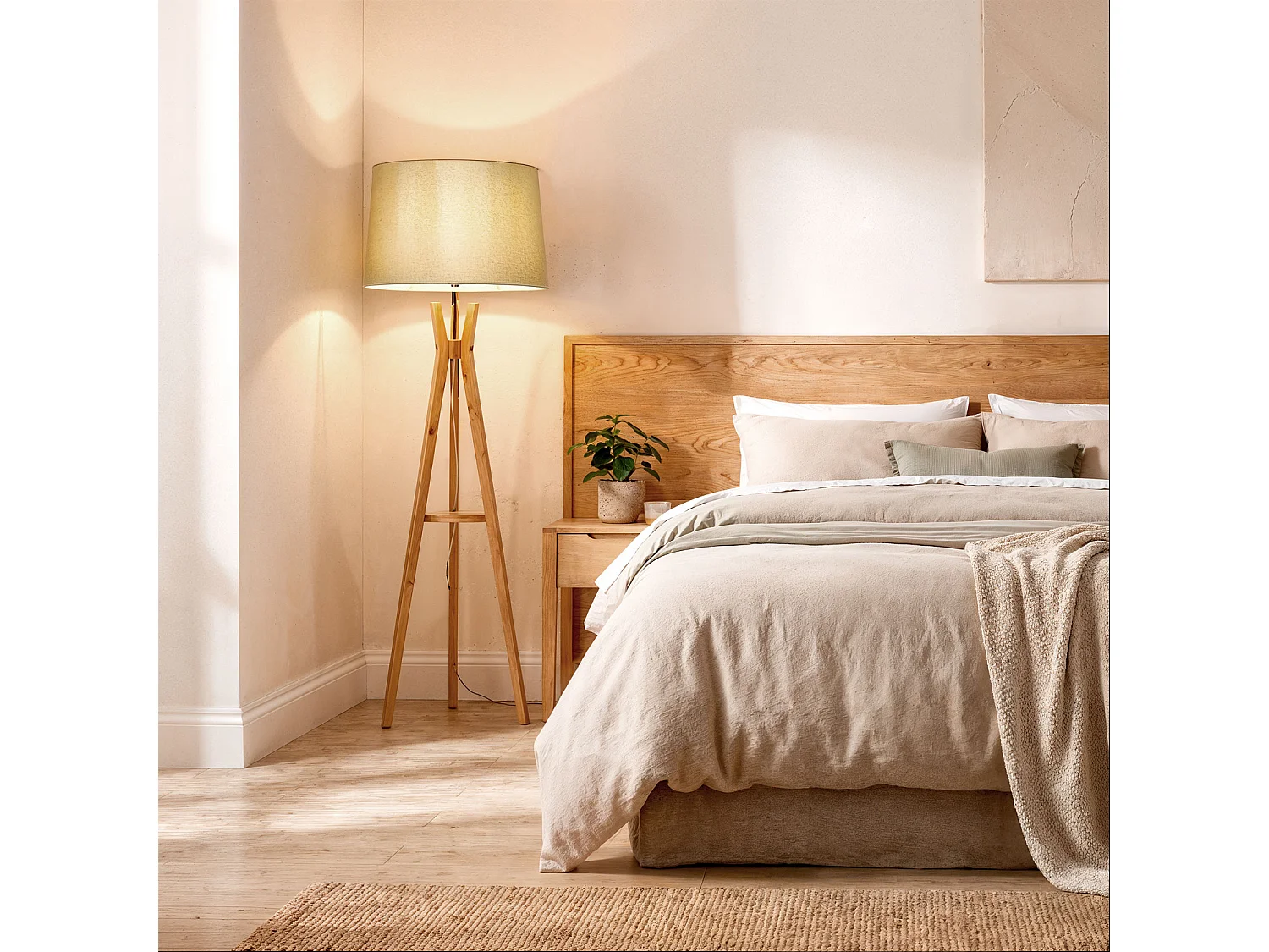 Lampada da Terra Qaanso Verde Celadon