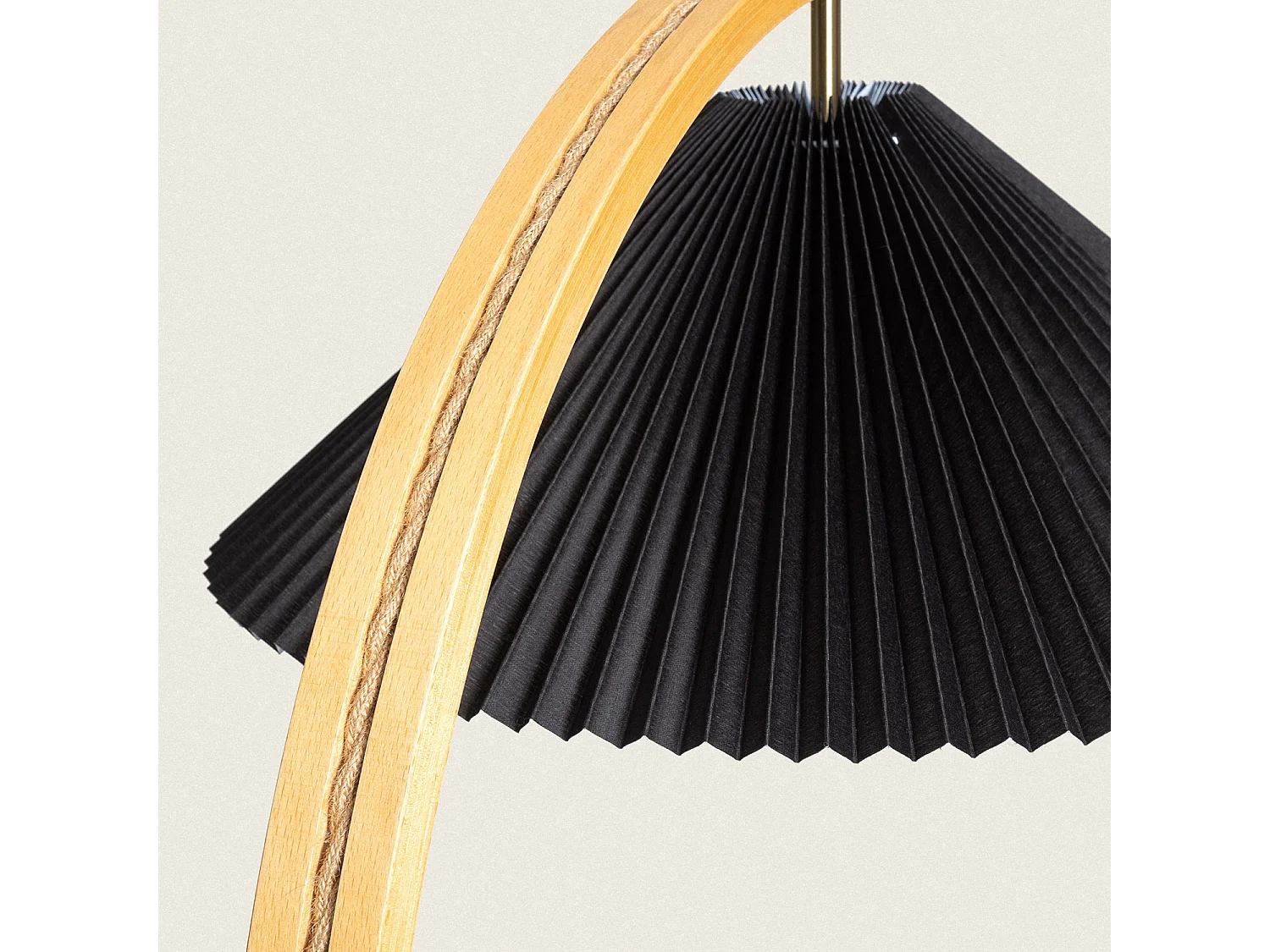 Lampada da Terra Legno Luanda Nero