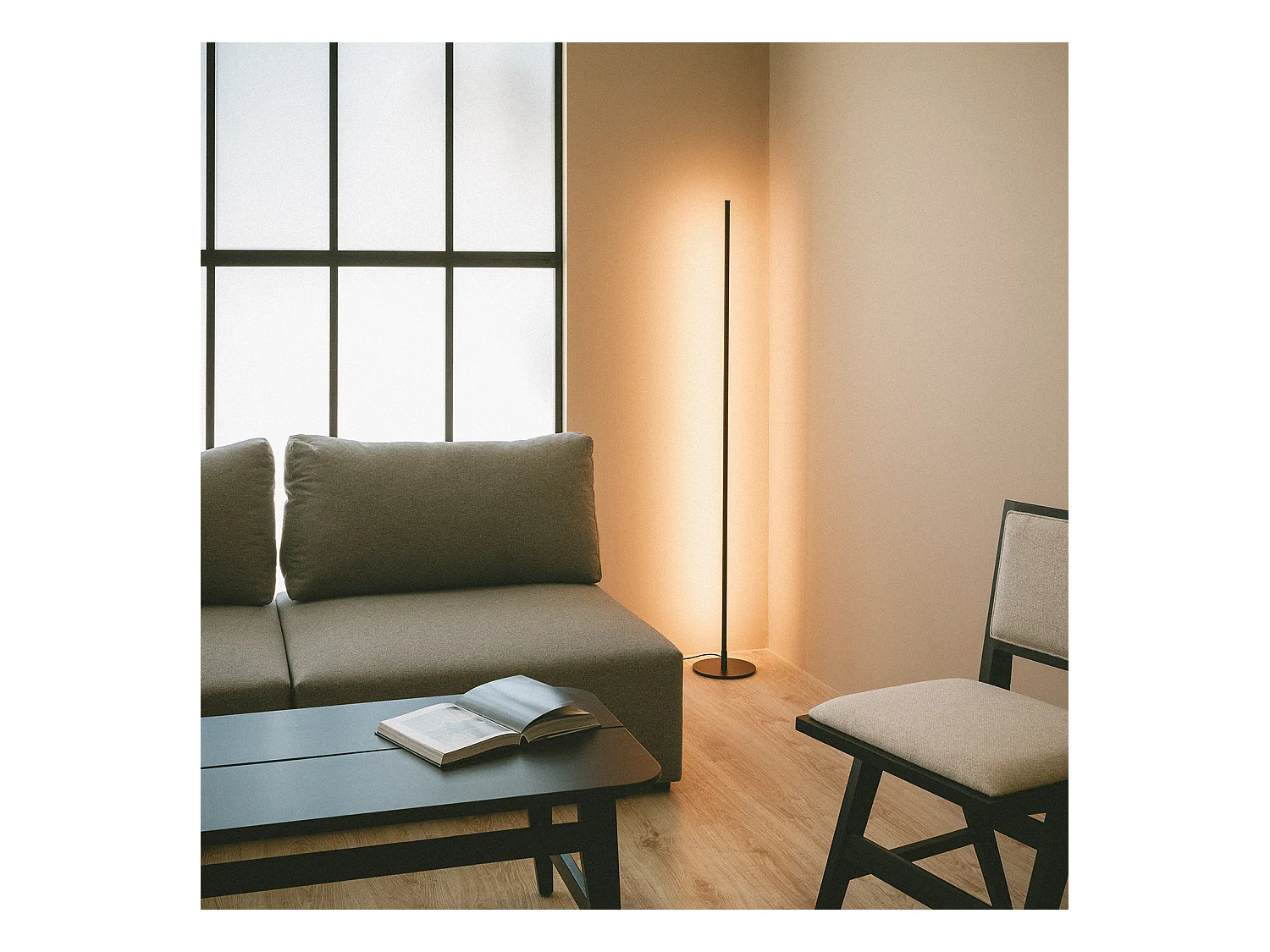 Lampadaire LED 27W Métal Meghri Noir