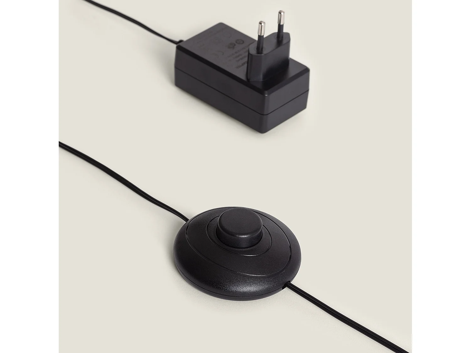 Lampada da Terra LED 27W Metallo Meghri Nero