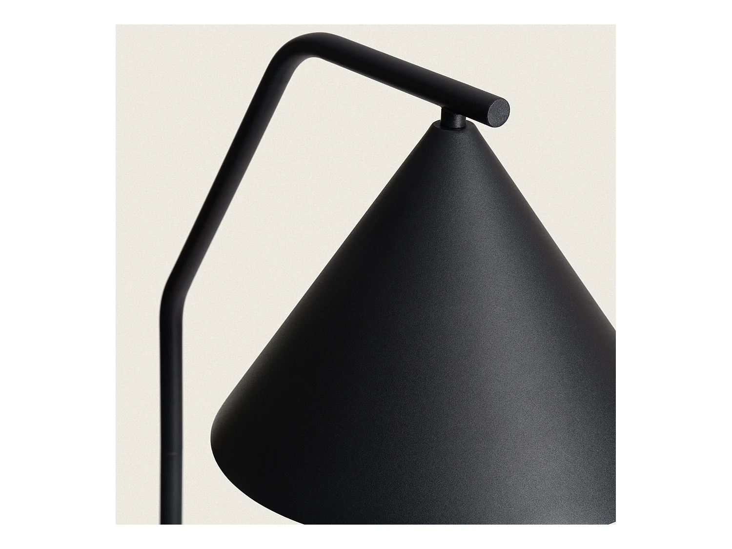 Lampadaire LED 8W Métal Elise Noir