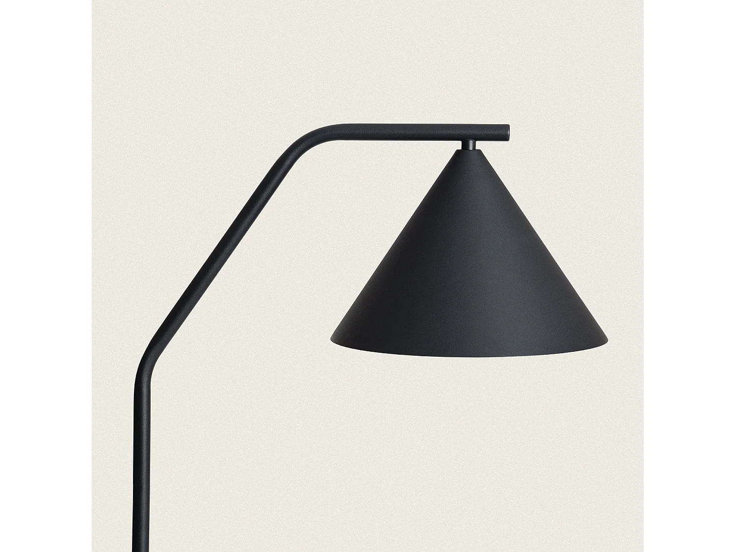 Lámpara de Pie LED 8W Metal Elise Negro