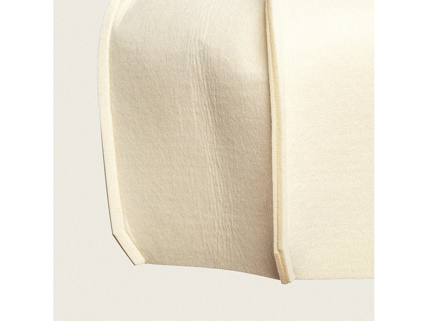 Suspension Feutre Azalea M