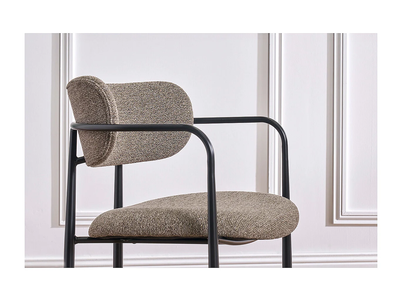 Sedie in tessuto testurizzato color taupe e metallo nero (set di 2) SWIFT