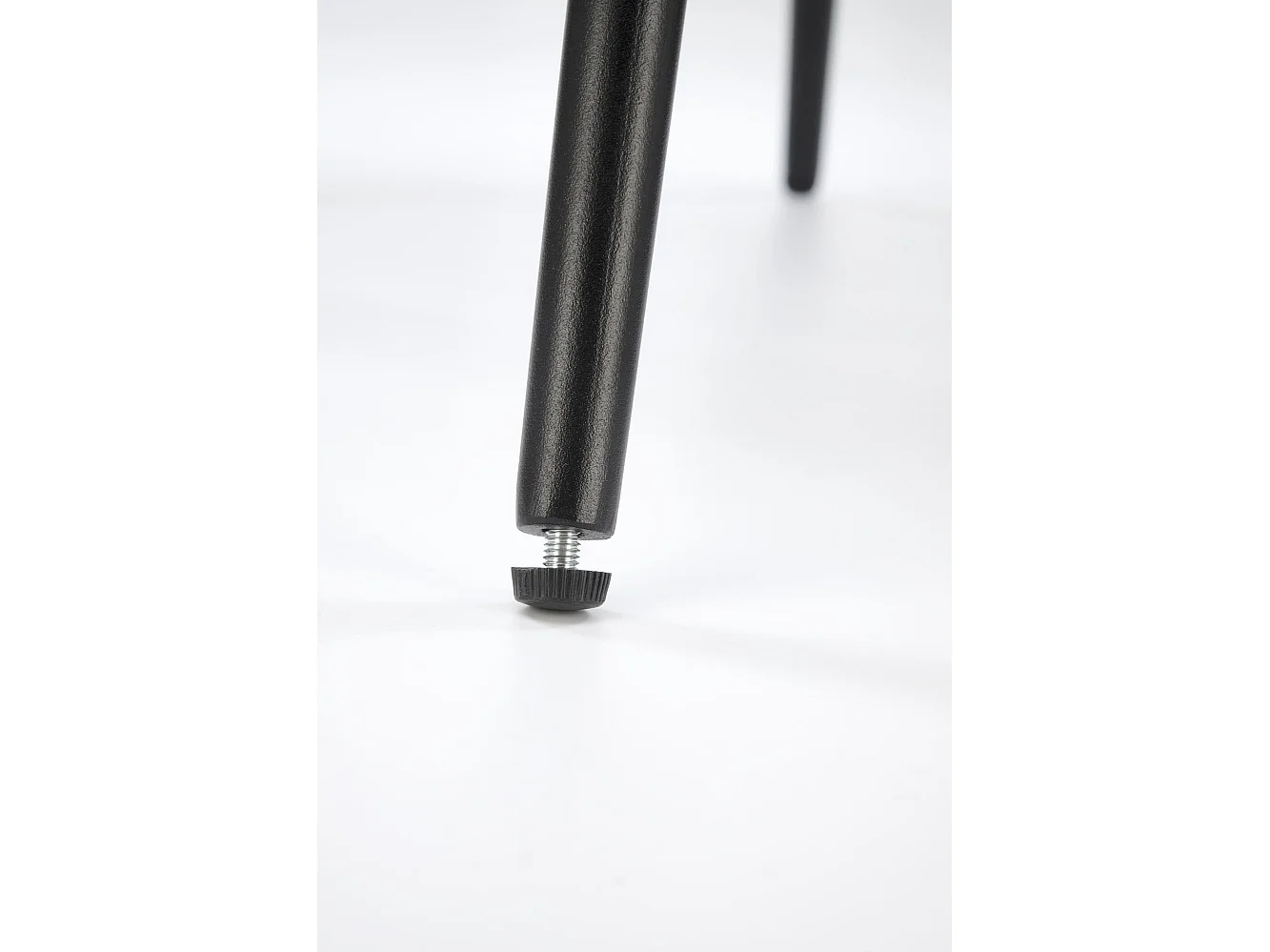 Chaise pivotante en acier 57 x 78 cm