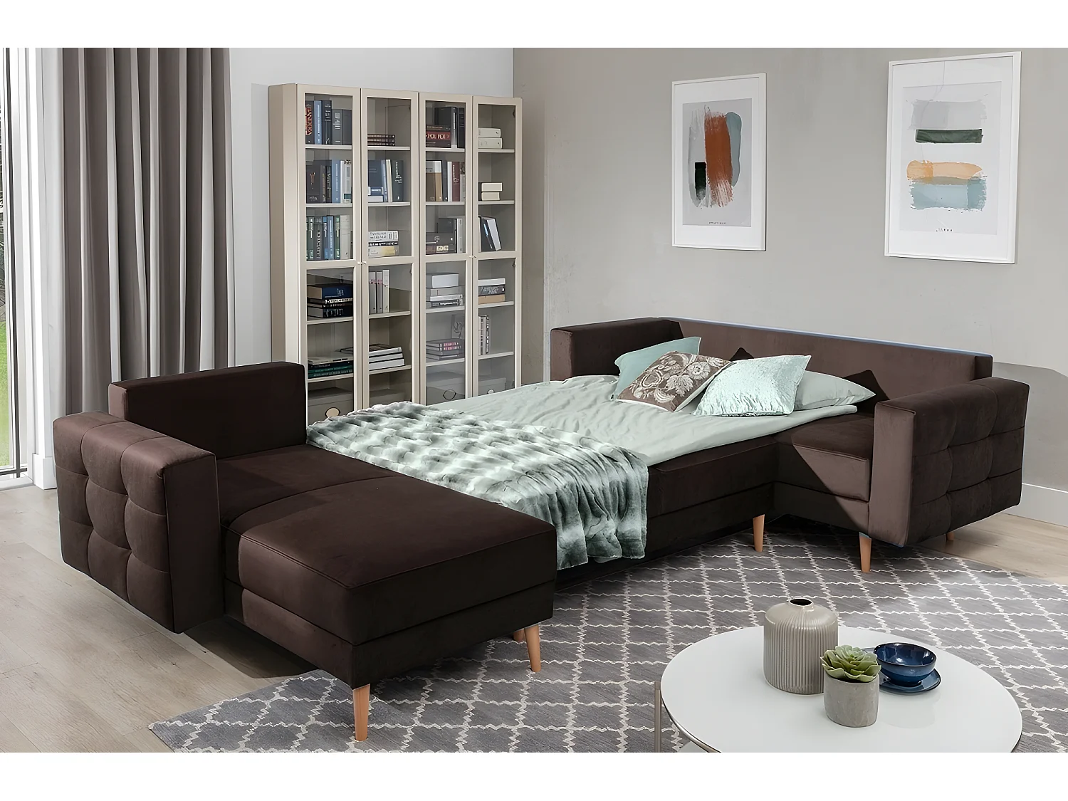 Canapé panoramique convertible - ASMA VELOURS - en tissu de qualité 5 places, marron foncé, méridienne à gauche et angle à droite (vu de face)