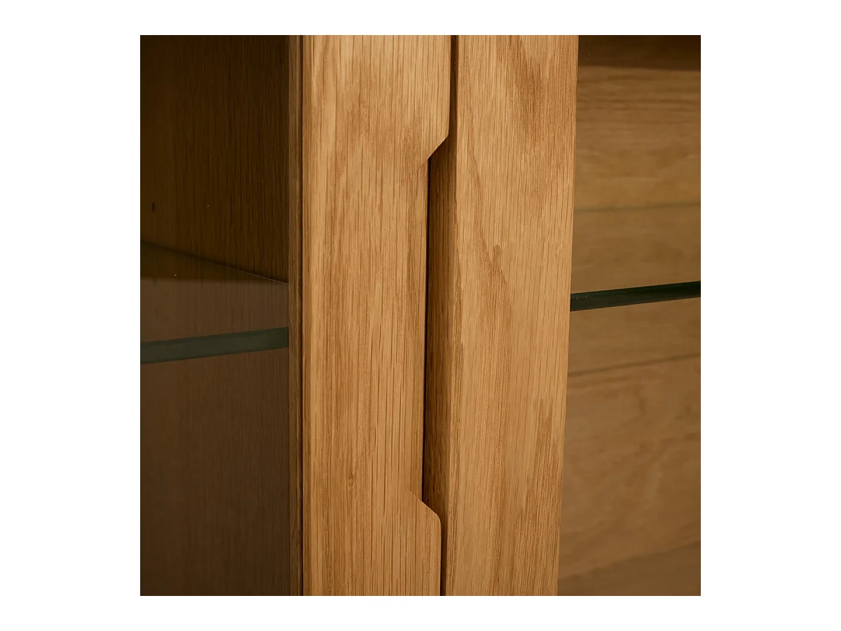 Vitrine murale Nyborg avec 3 portes et 3 niches - Chêne massif et MDF - huile naturelle