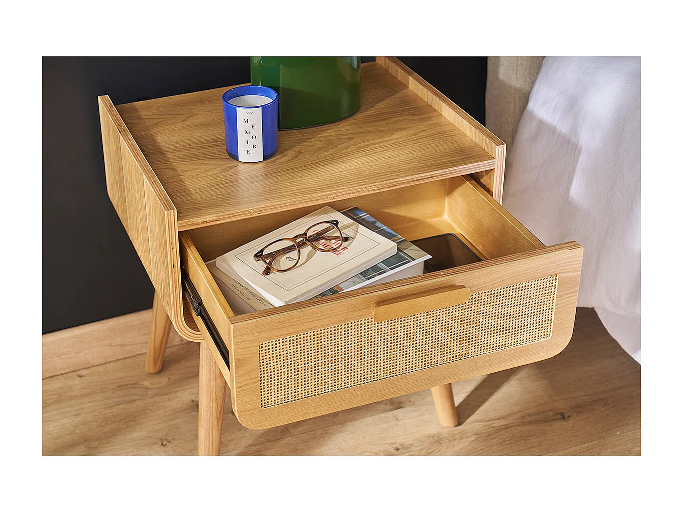 Comodini con cassetto in legno massello chiaro e motivo a intreccio in rattan (set di 2) ATHÈNE