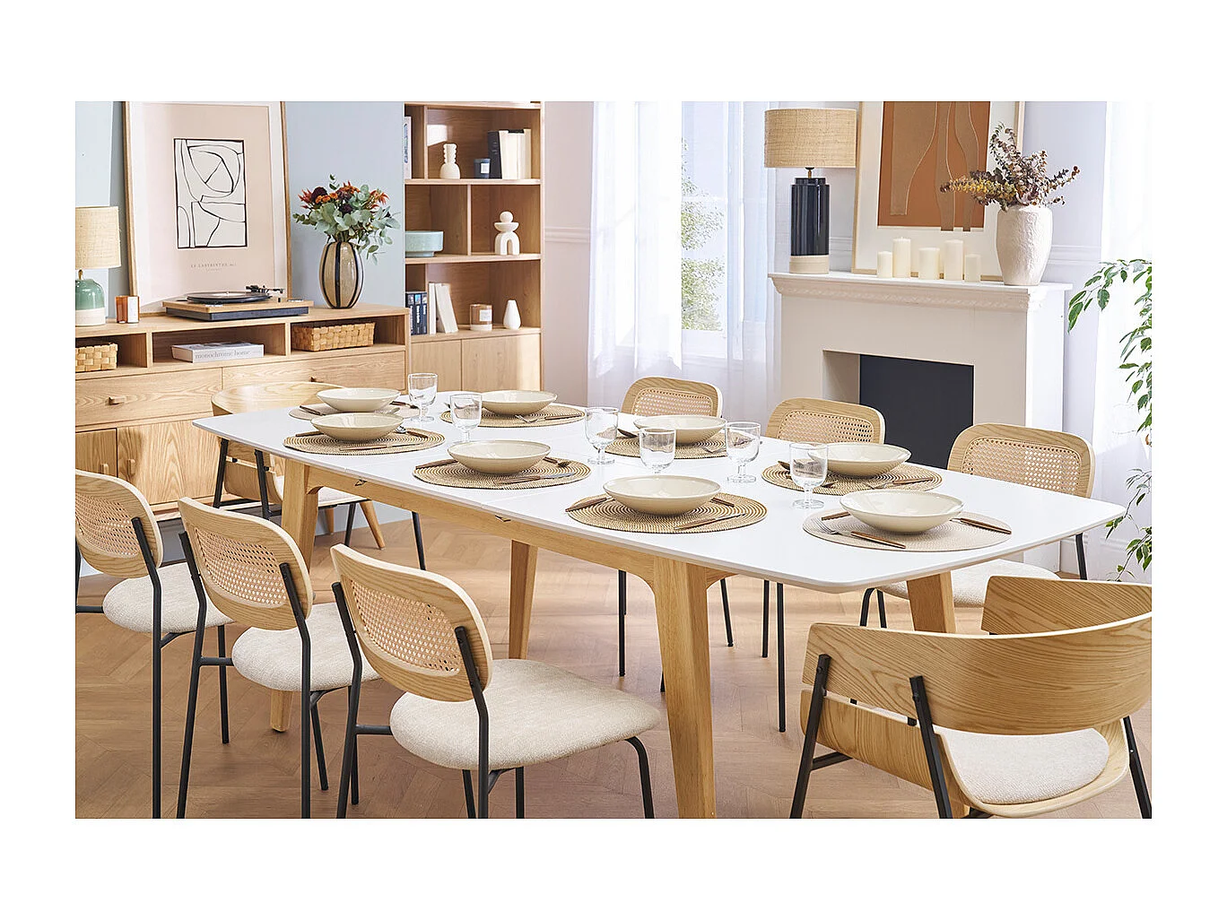 Table extensible rallonges intégrées rectangulaire finition bois blanc et hévéa massif L180-230 cm FIFTIES