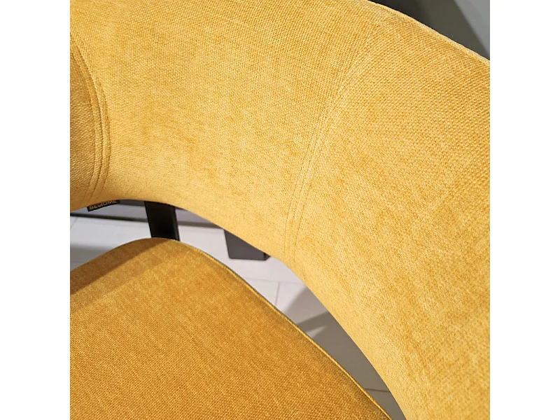 Lot de 2 chaises accoudoirs en tissu jaune et structure métal - HELGA