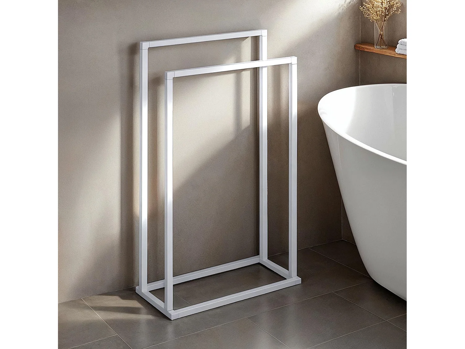 Porte Serviette Salle de Bain MAILO H 84 cm en Métal Blanc, Design Simple et Moderne, Sur Pieds avec Socle Stable