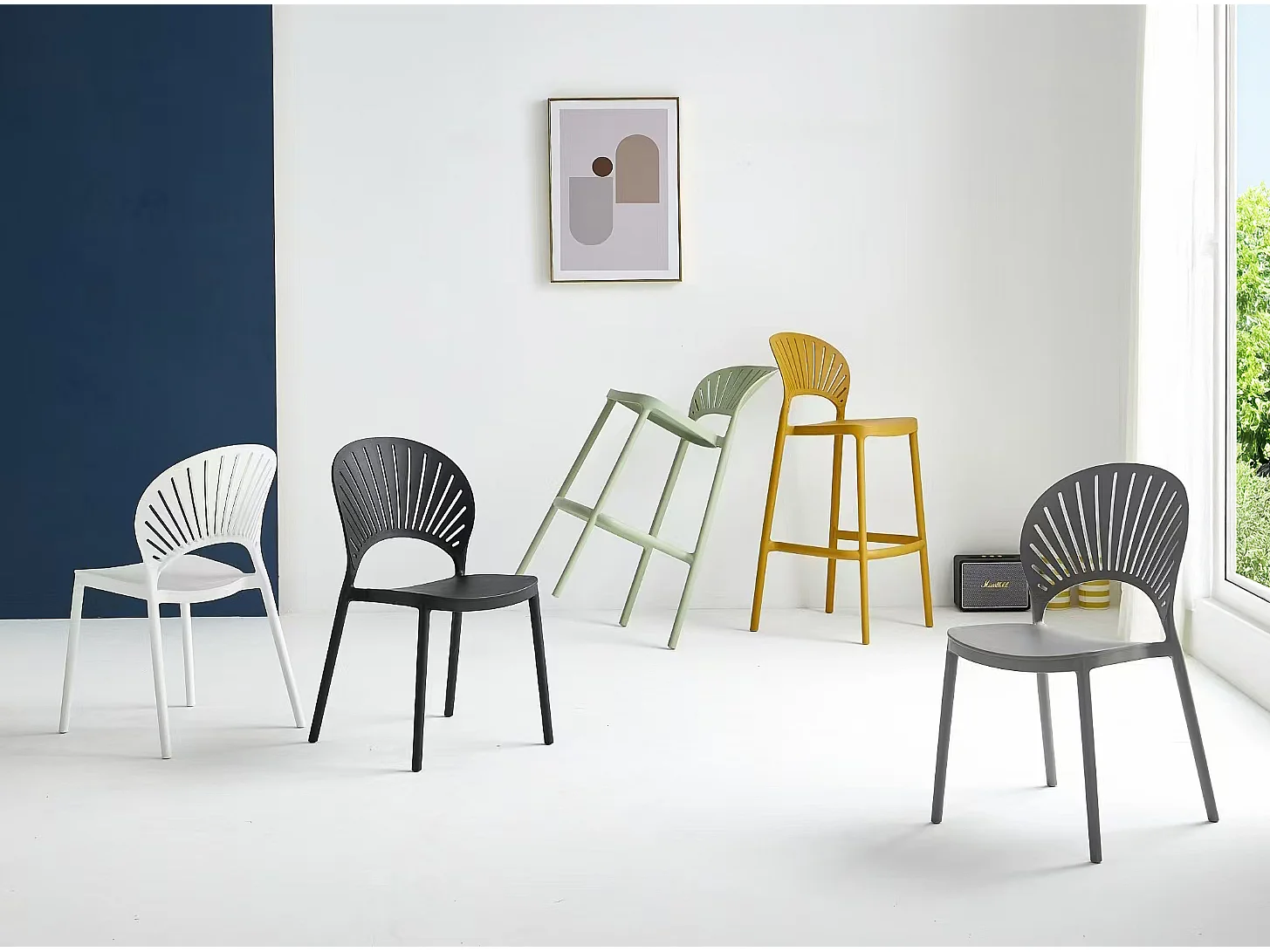 Sedia impilabile in plastica nera – Sunny (2 Pz.)