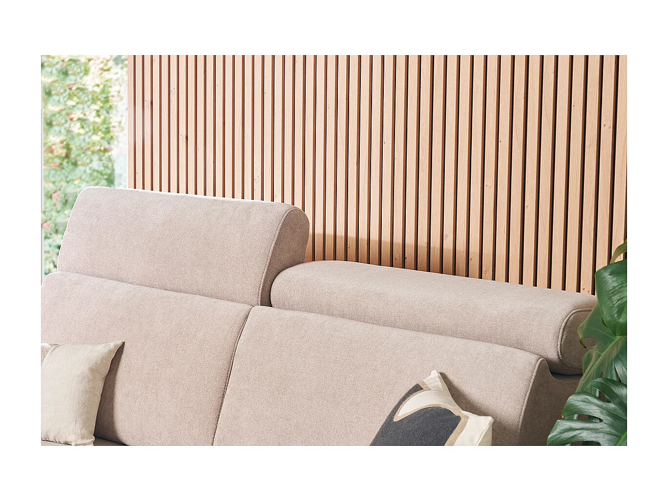 Sofá cama convertible de 3 plazas en tela de efecto terciopelo beige con reposacabezas ajustables y colchón de 18 cm NORO