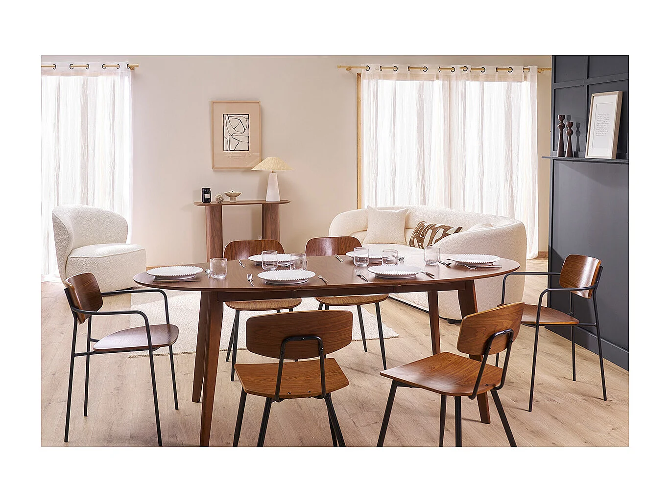 Table à manger extensible ovale en bois foncé L150-200 MARIK