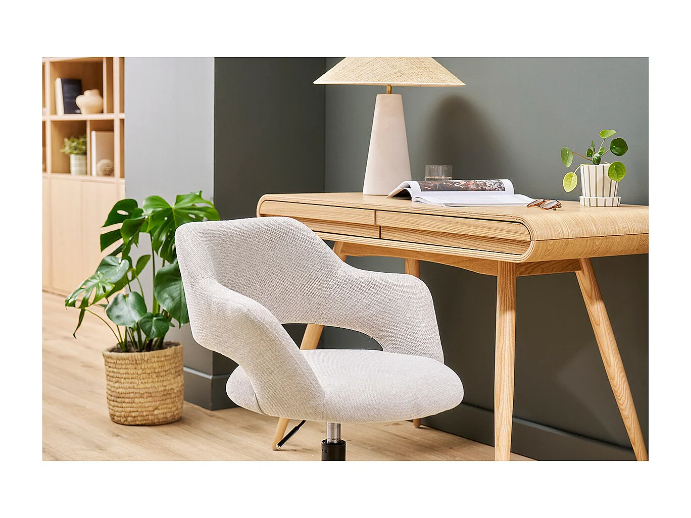 Chaise de bureau à roulettes design en tissu effet velours texturé beige et métal noir JESSY