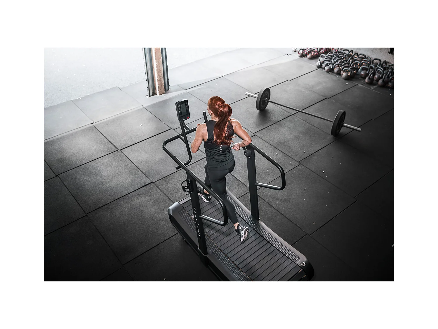 Kurvenförmiges Fitness-Laufband - Half Human - Modell CURVE - Haus/Wohnung - Nicht motorisiert und selbstversorgend