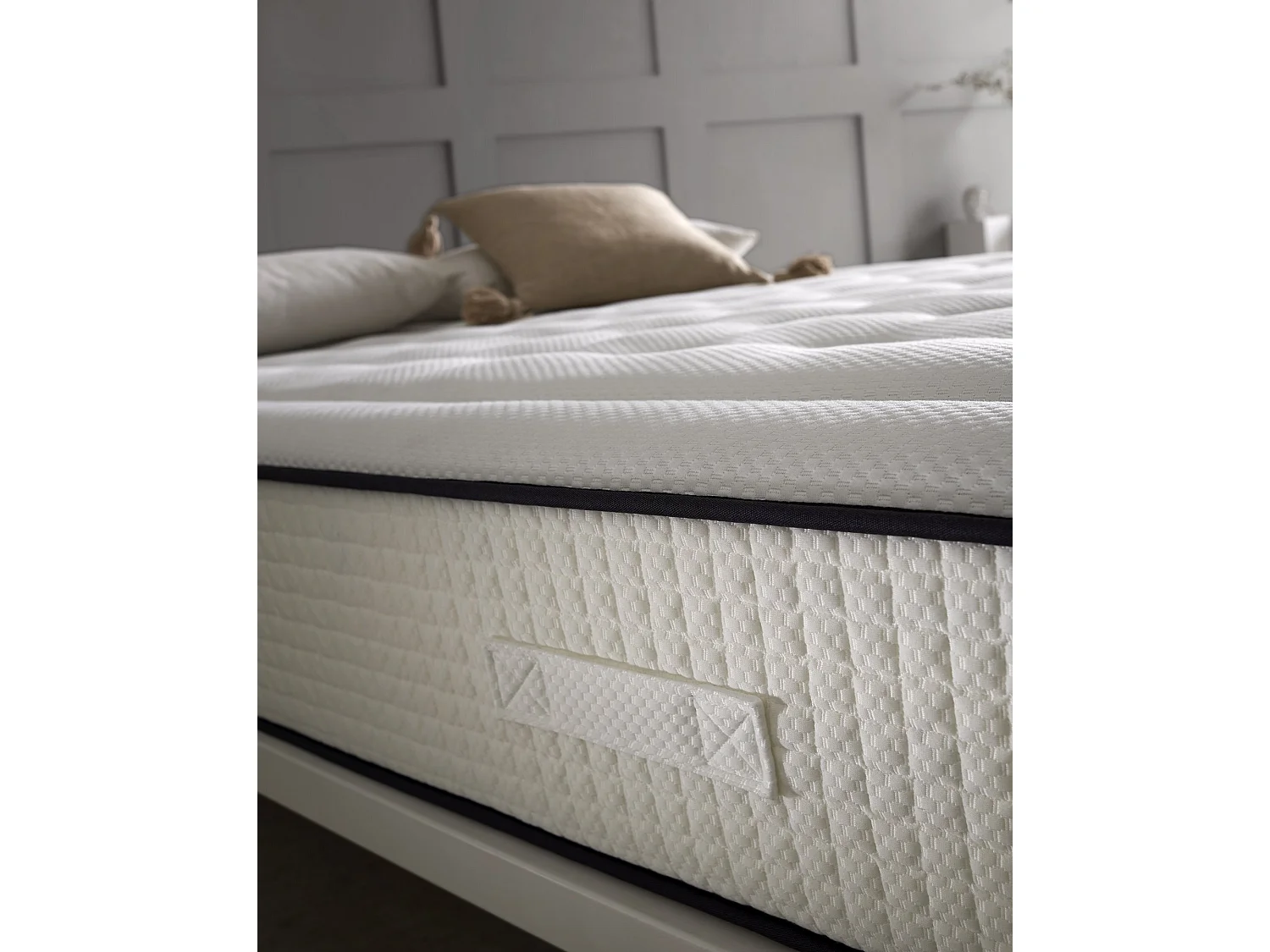 Matelas 200x200 ressorts ensachés SIMPUR EXCLUSIVE SPORT | épaisseur +/- 30 cm | avec mousse hr haute densité | soutien semi-ferme