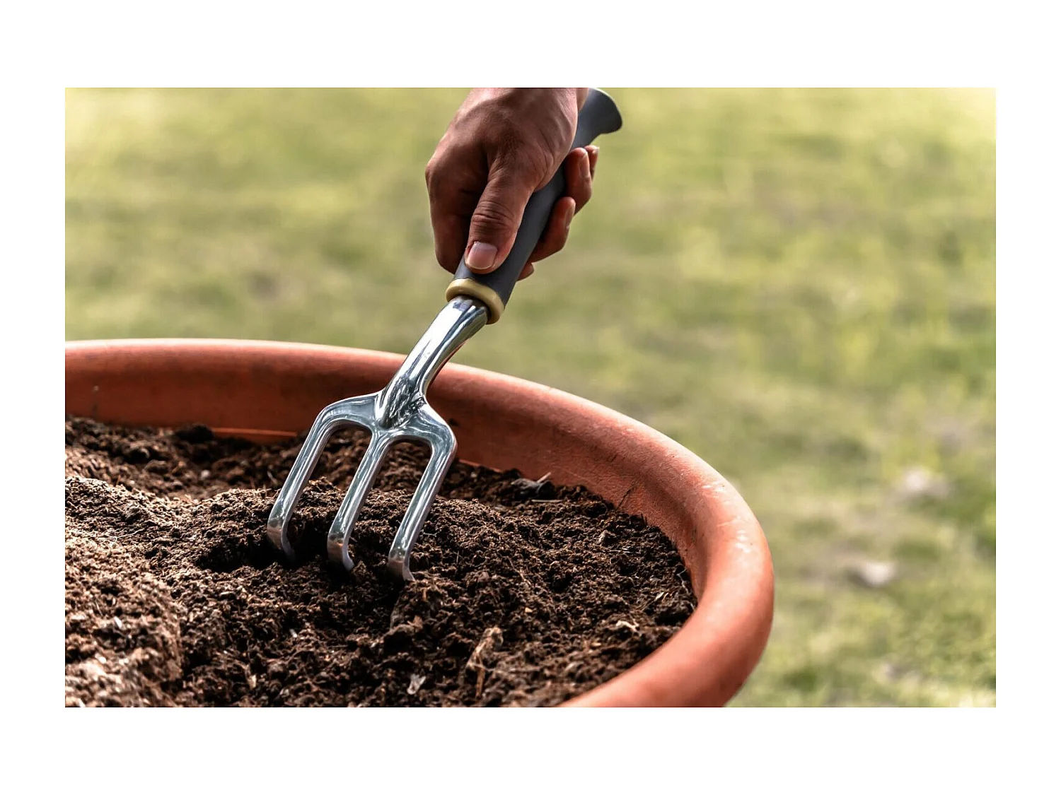 Juego de 3 herramientas de jardinería - Suan - Horquilla, rastrillo para flores y trasplantador - Aluminio