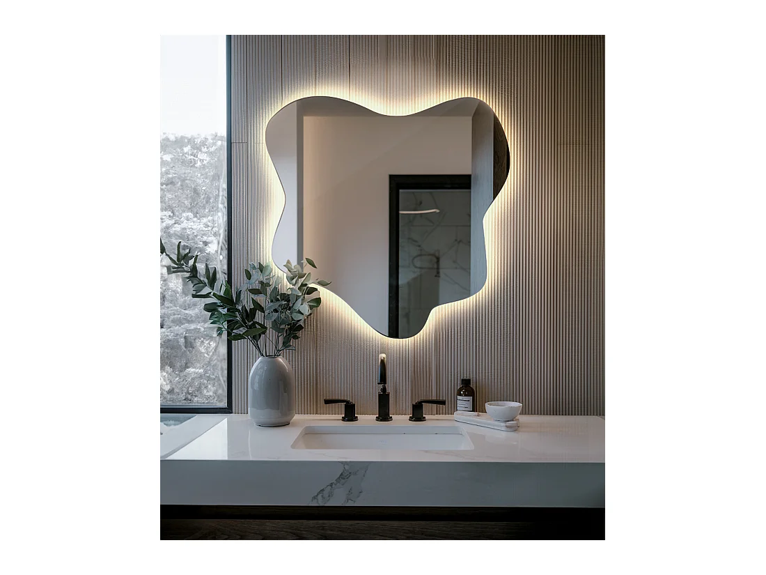 Trendiger asymmetrischer Spiegel mit LED, neutrales Licht, ideal für Badezimmer und Flur - 58 cm x 57,5 cm