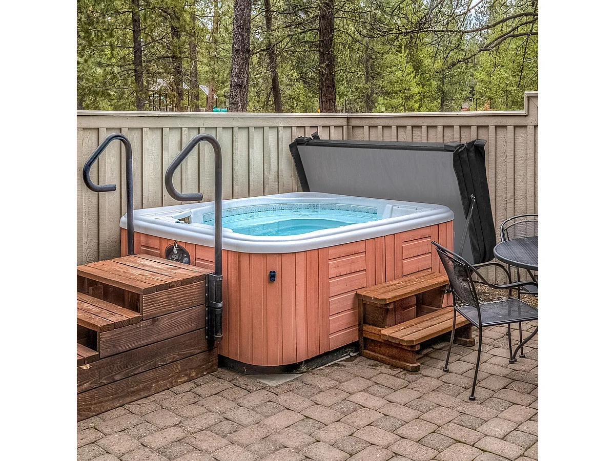 2.1m Hot Tub Spa Cover – Black