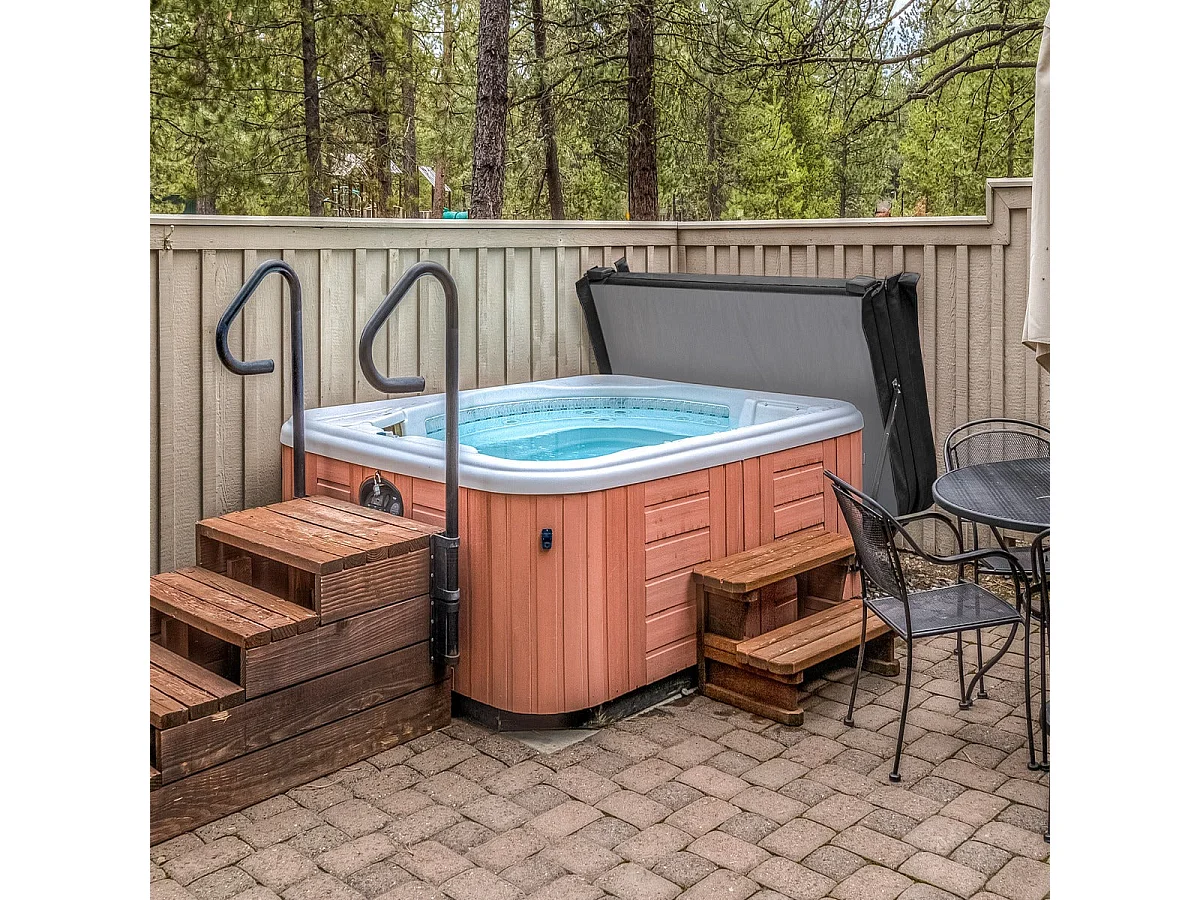 2m Hot Tub Spa Cover – Black