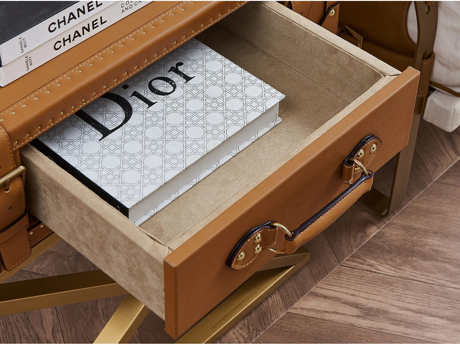 Tavolino rettangolare in pelle e acciaio dorato 2148 ANGEL CERDA