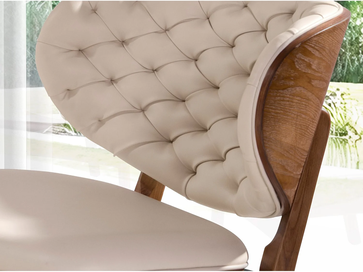 Fauteuil en similicuir sable et noyer 5141 ANGEL CERDA