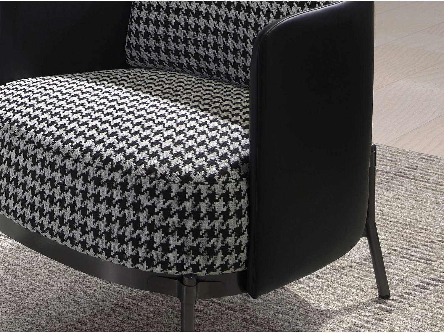 Fauteuil en tissu noir et blanc et similicuir noir 5139 ANGEL CERDA