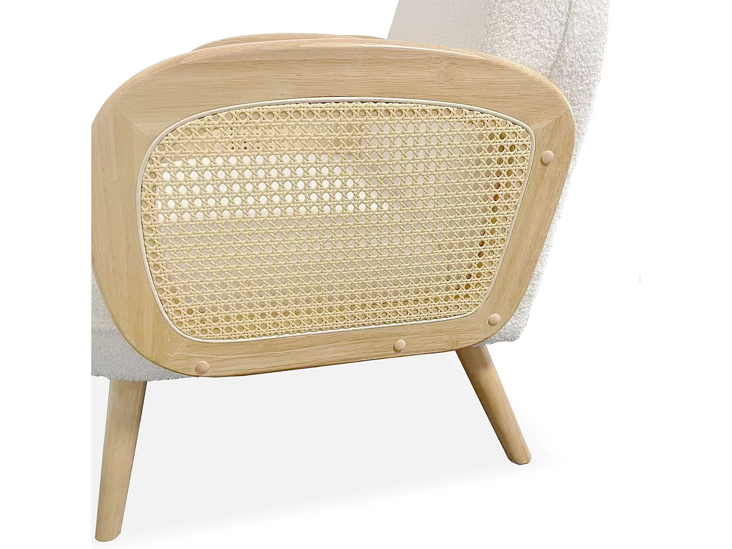 Fauteuil style bohème Rondou accoudoirs cannage et Tissu bouclette Beige